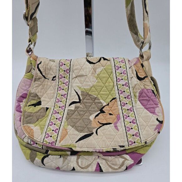 Vera Bradley Floral Quilted Crossbody Bag With Adjustable Strap & Heart Pattern - Picture 1 of 7